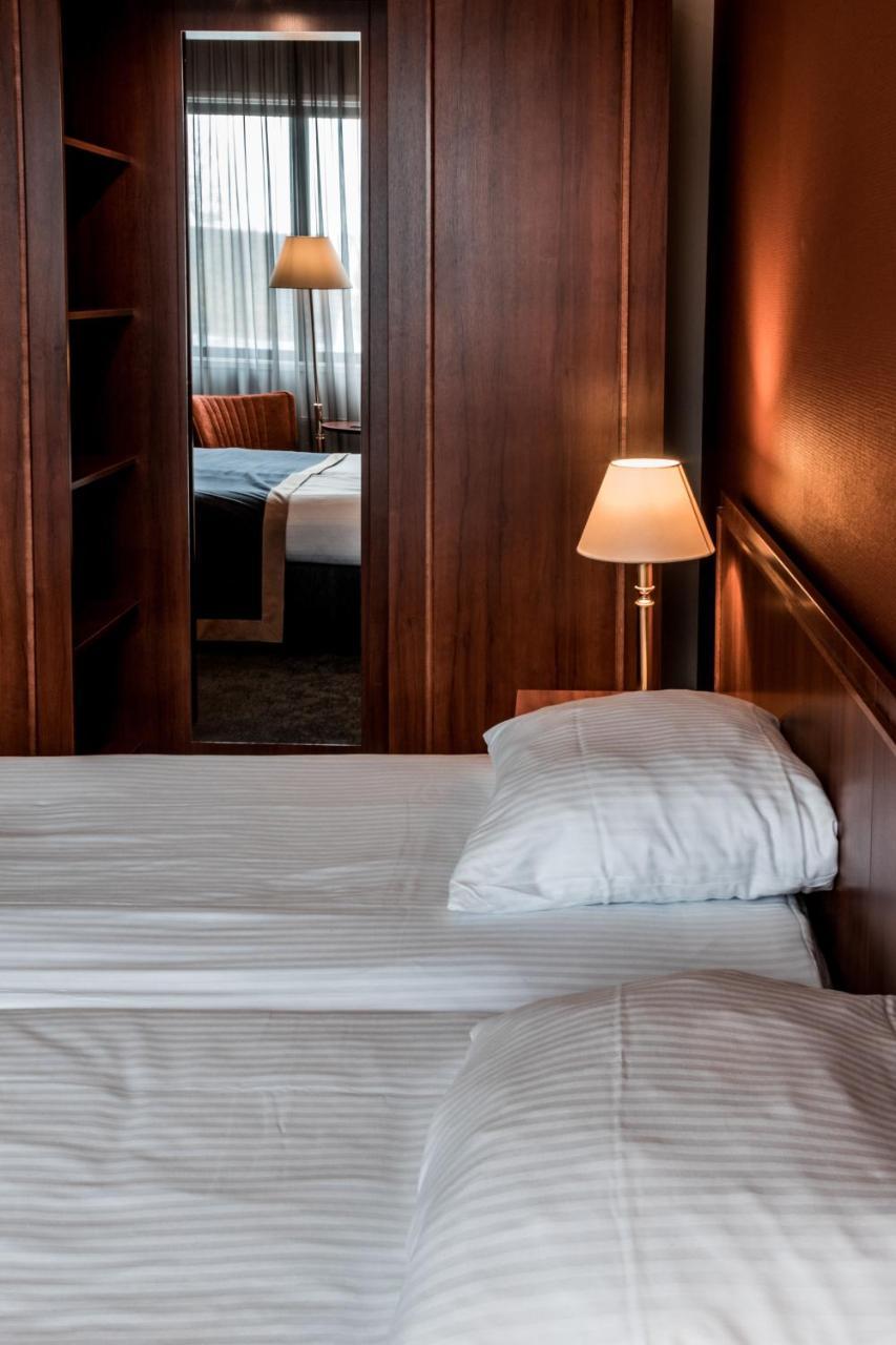 Hotel Ten Cate אמן מראה חיצוני תמונה